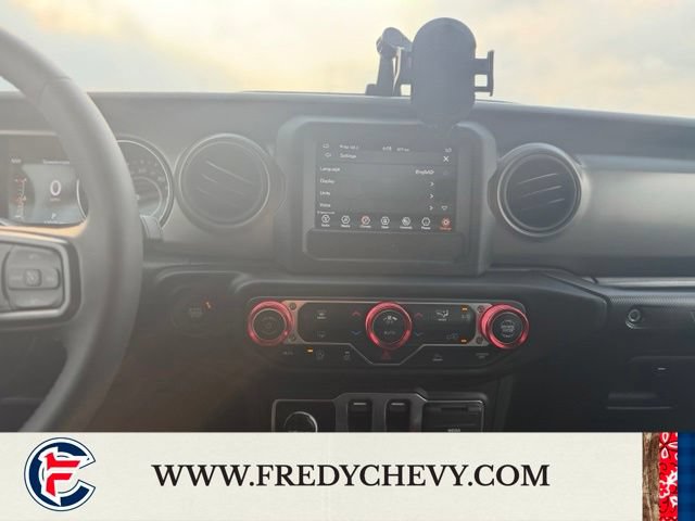 Used 2023 Jeep Wrangler Sport AWD/4WD image 19