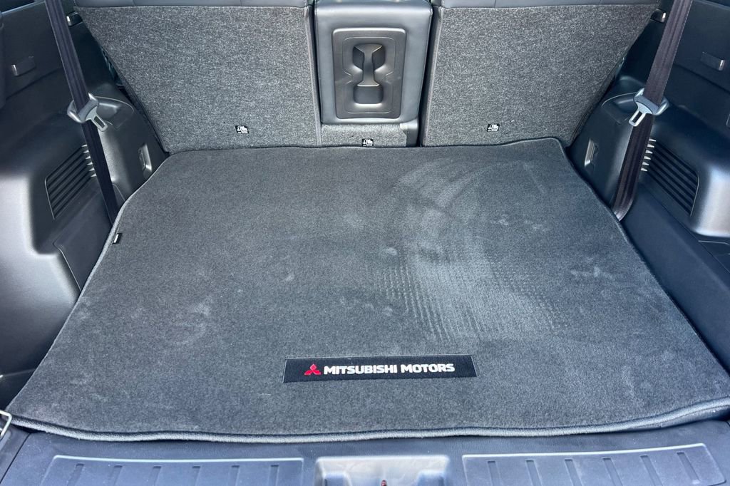 New 2025 Mitsubishi Outlander SEL Black Edition image 17