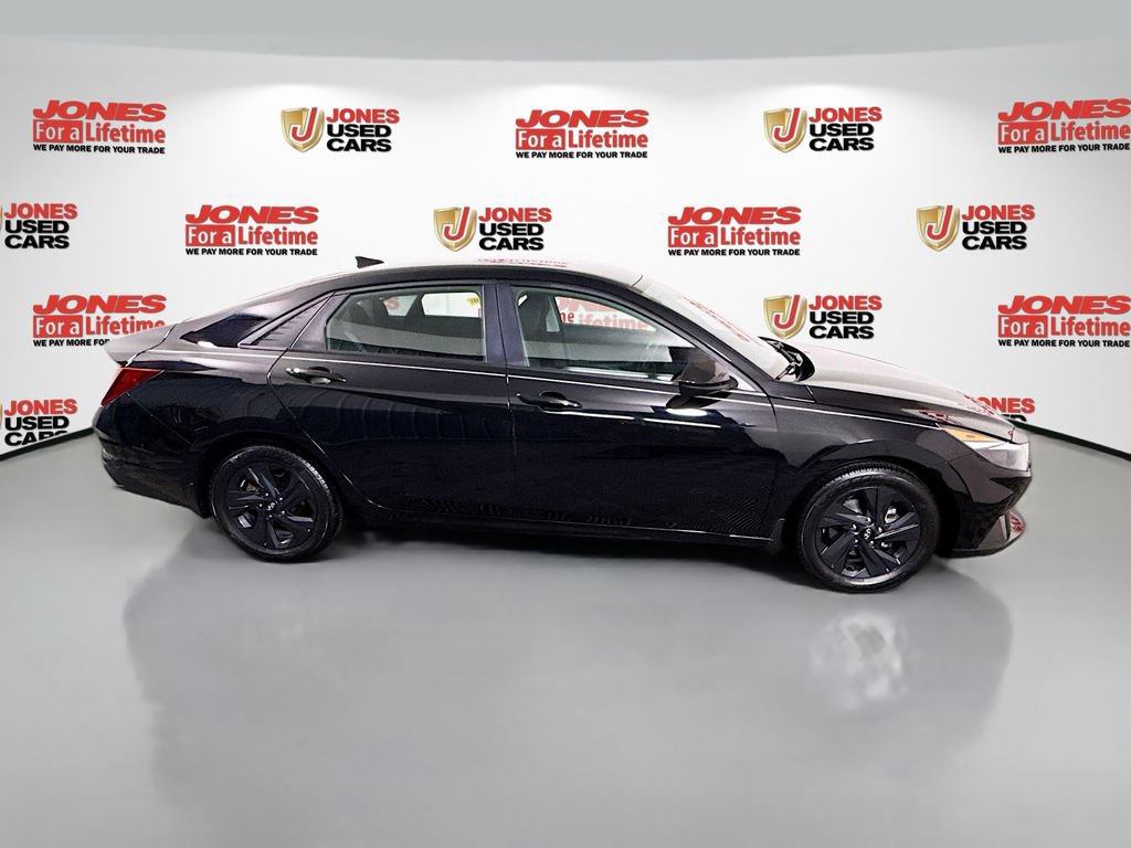 Certified 2022 Hyundai Elantra SEL FWD image 16