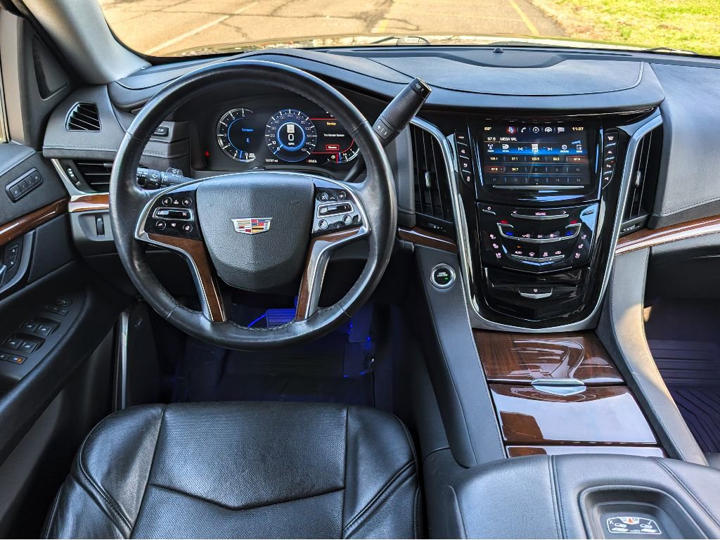 Used 2020 Cadillac Escalade ESV Luxury image 23