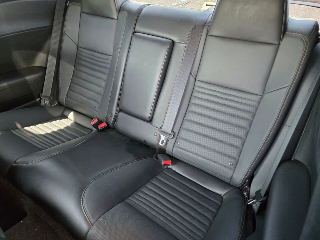 Used 2016 Dodge Challenger R/T Scat Pack RWD image 4
