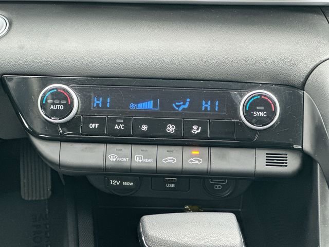 Used 2023 Hyundai Elantra SEL w/ Winter Weather Package image 18