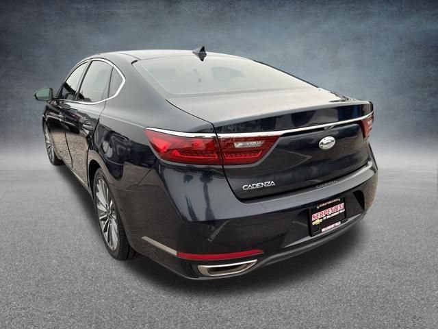 Used 2017 Kia Cadenza Premium FWD image 10