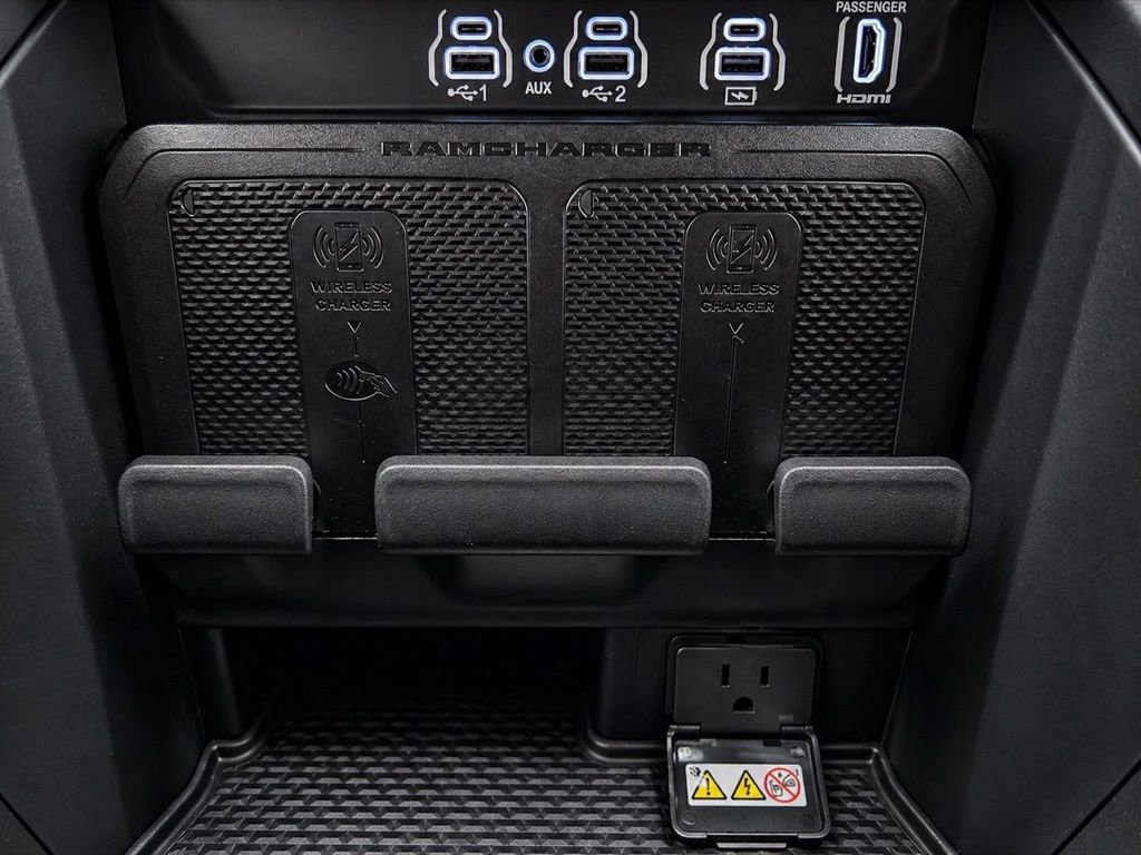 Used 2025 RAM 1500 Limited AWD/4WD image 36