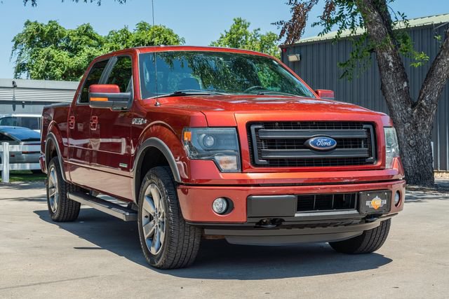 Used 2014 Ford F150 FX4 w/ Equipment Group 402A Luxury AWD/4WD image 8