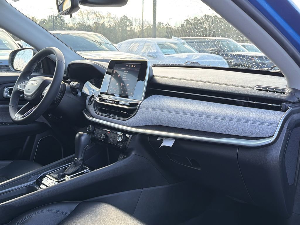 Used 2022 Jeep Compass Latitude image 19