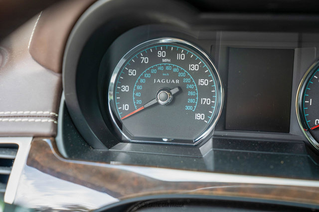 Used 2013 Jaguar XKR R RWD image 22