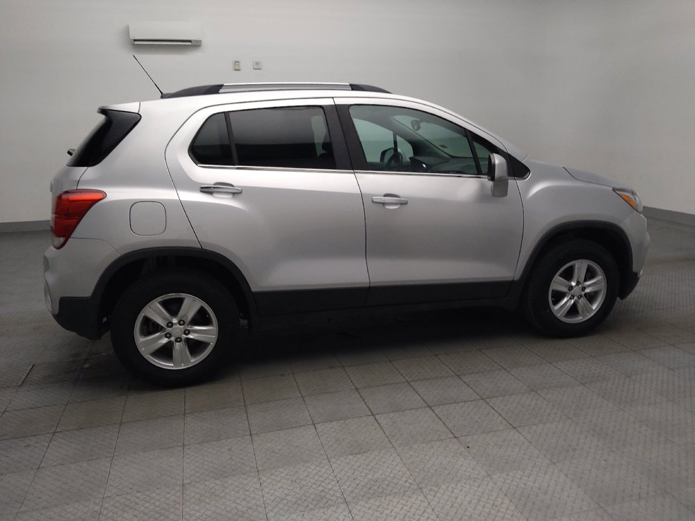Used 2017 Chevrolet Trax LT w/ Sun & Sound Package AWD/4WD image 10