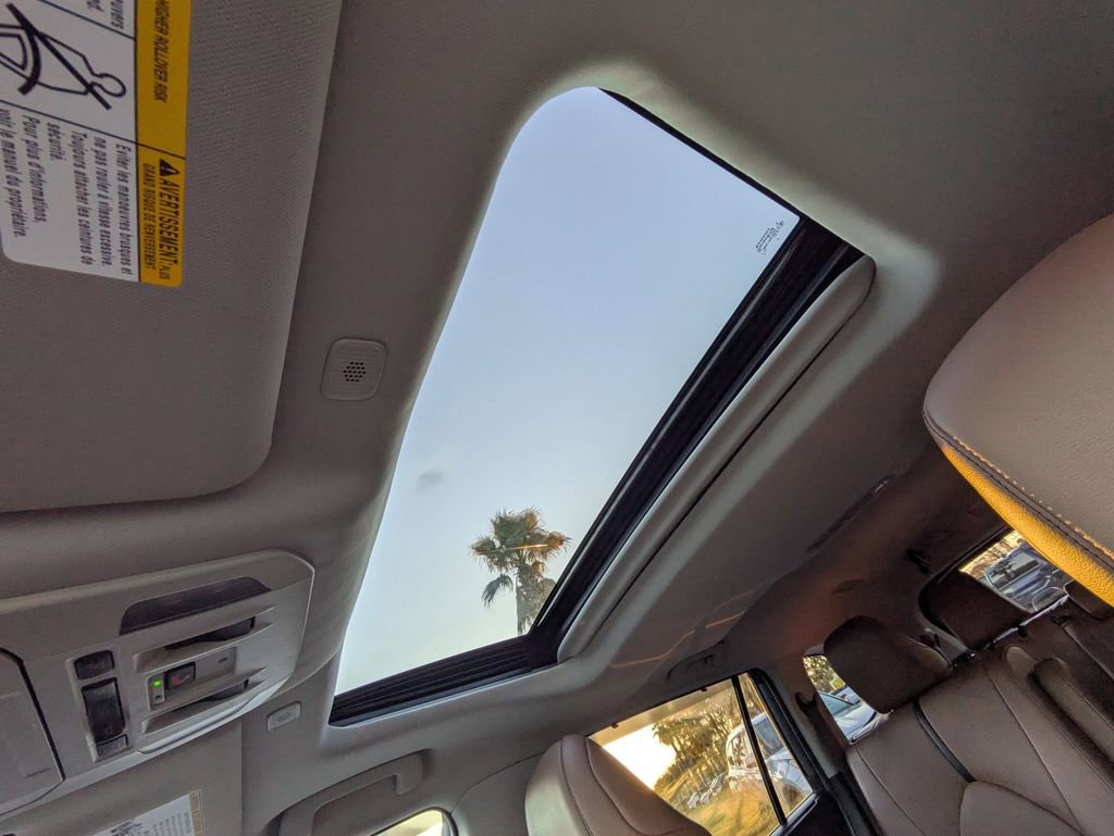 Certified 2025 Toyota Highlander Limited image 23