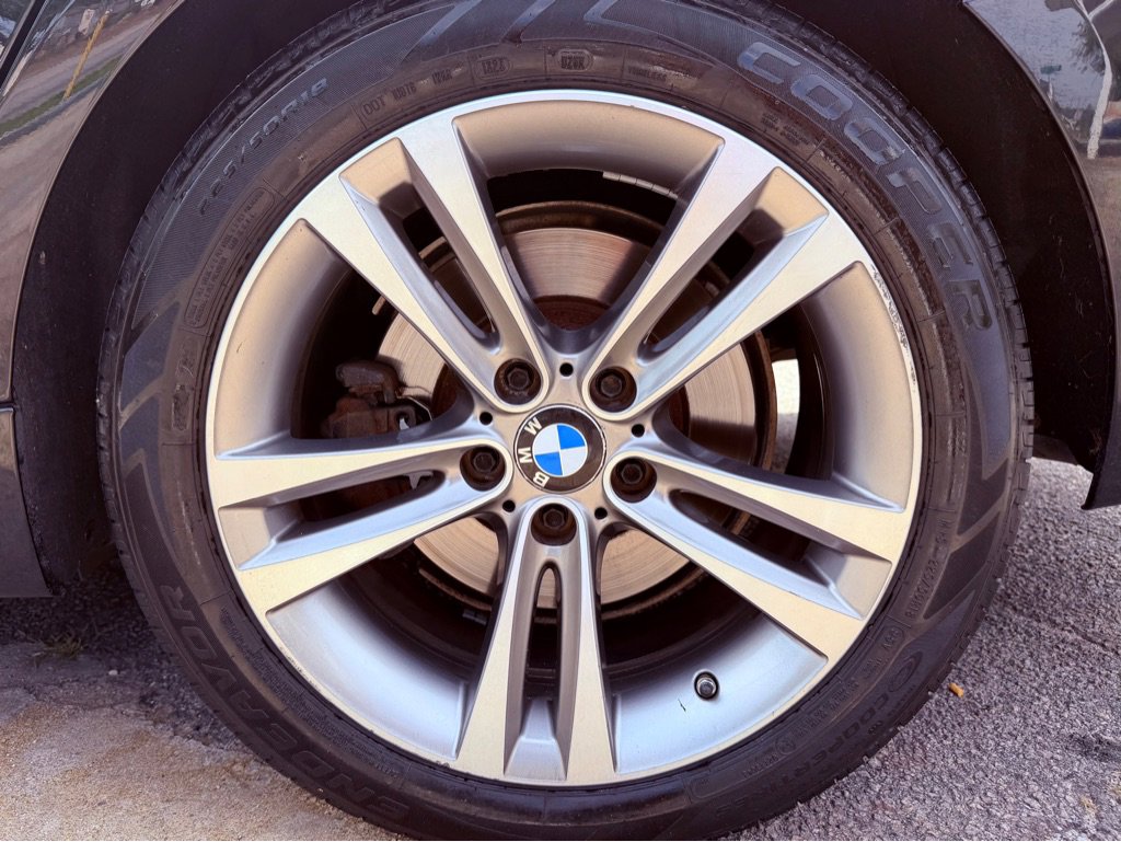 Used 2015 BMW 335i Gran Turismo xDrive AWD/4WD image 38
