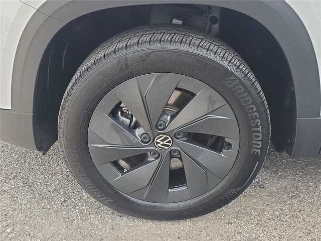 Certified 2026 Volkswagen Taos S FWD image 7