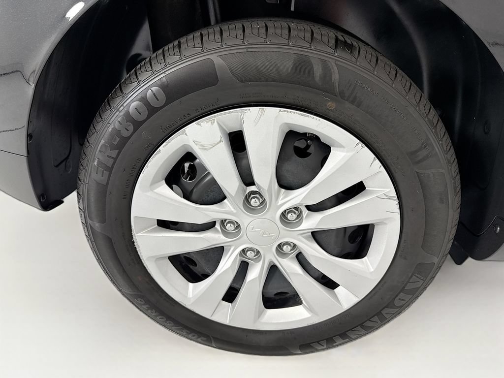 Used 2023 Kia Soul LX FWD image 31