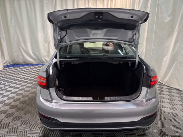 Certified 2023 Volkswagen Jetta SE w/ Panoramic Sunroof Package image 36