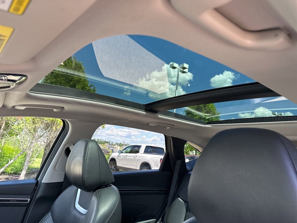 Used 2022 Hyundai Tucson Limited AWD/4WD image 10