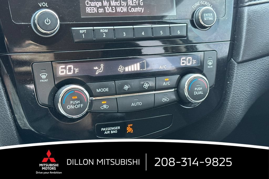 Used 2017 Nissan Rogue SV AWD/4WD image 20