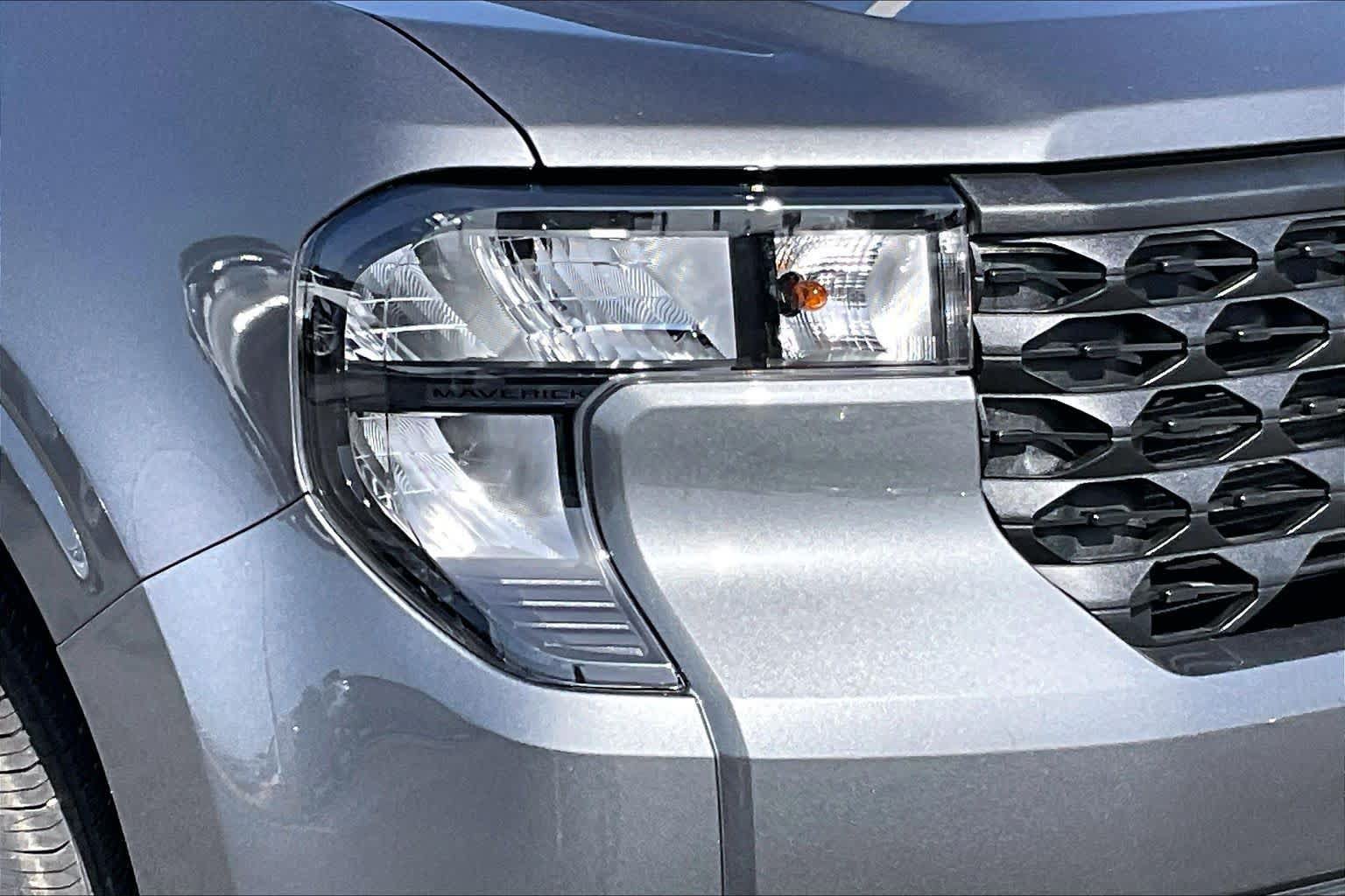New 2026 Ford Maverick XLT w/ XLT Luxury Package FWD image 10