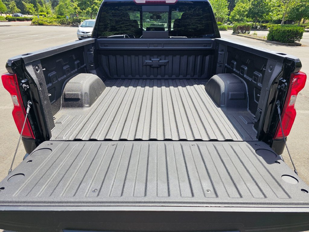 Used 2026 Chevrolet Silverado 1500 LTZ AWD/4WD image 13