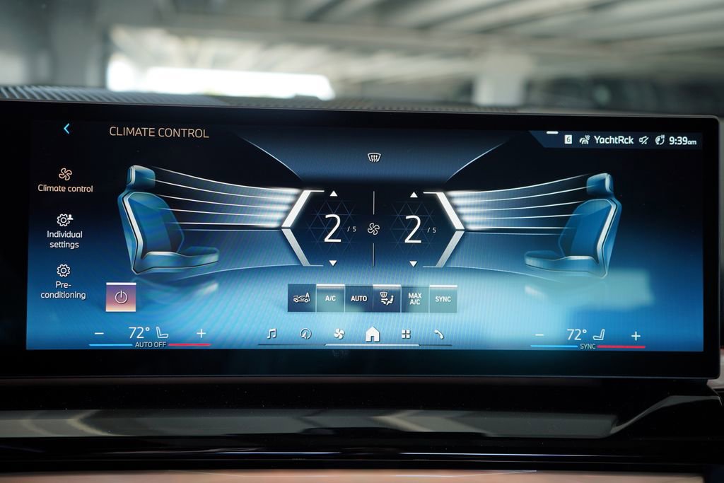 Used 2026 BMW i5 eDrive40 image 17