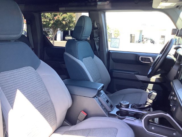 Used 2022 Ford Bronco Outer Banks w/ Sasquatch Package AWD/4WD image 38