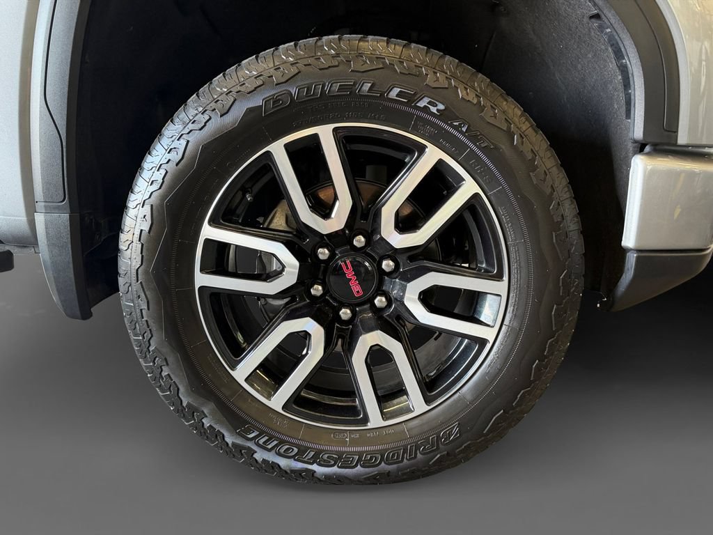 Used 2025 GMC Sierra 1500 AT4 w/ AT4 Premium Package AWD/4WD image 8