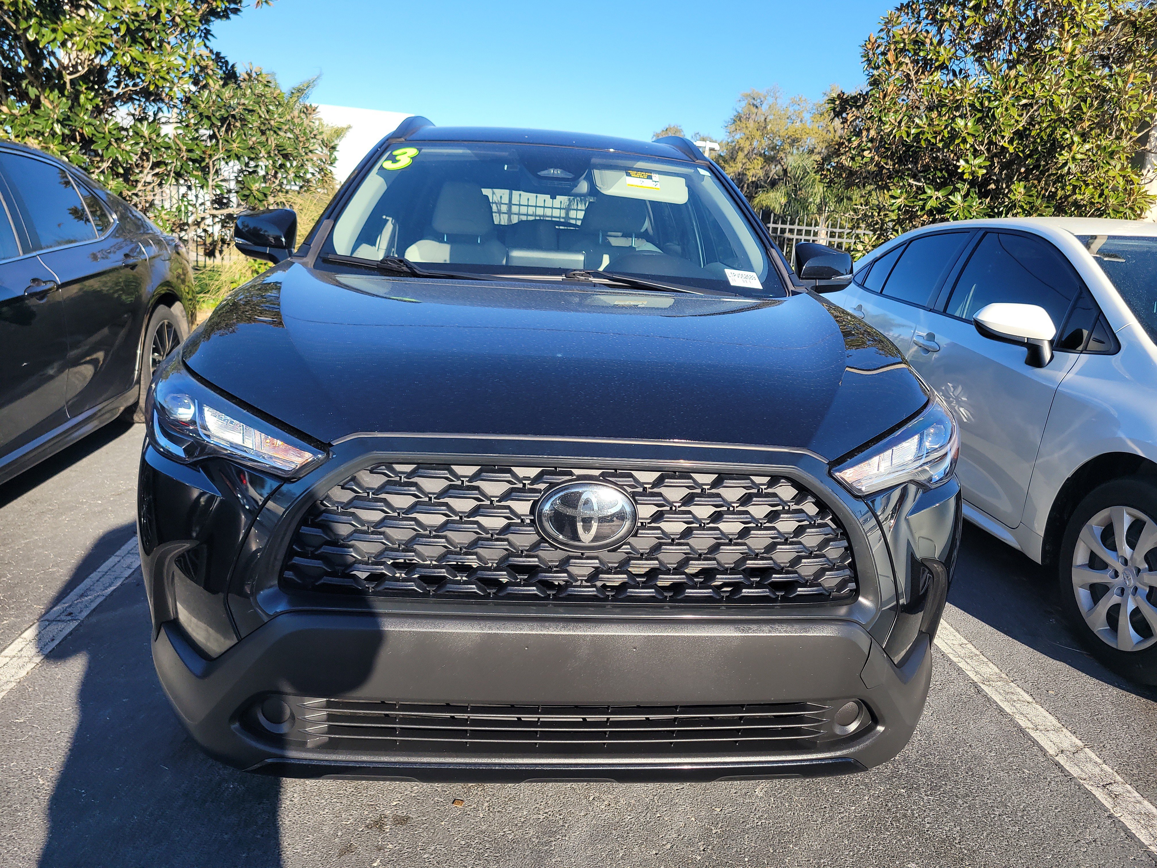 Used 2023 Toyota Corolla Cross LE image 2