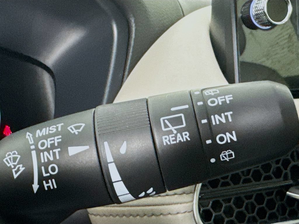 Used 2026 Honda HR-V EX-L image 16