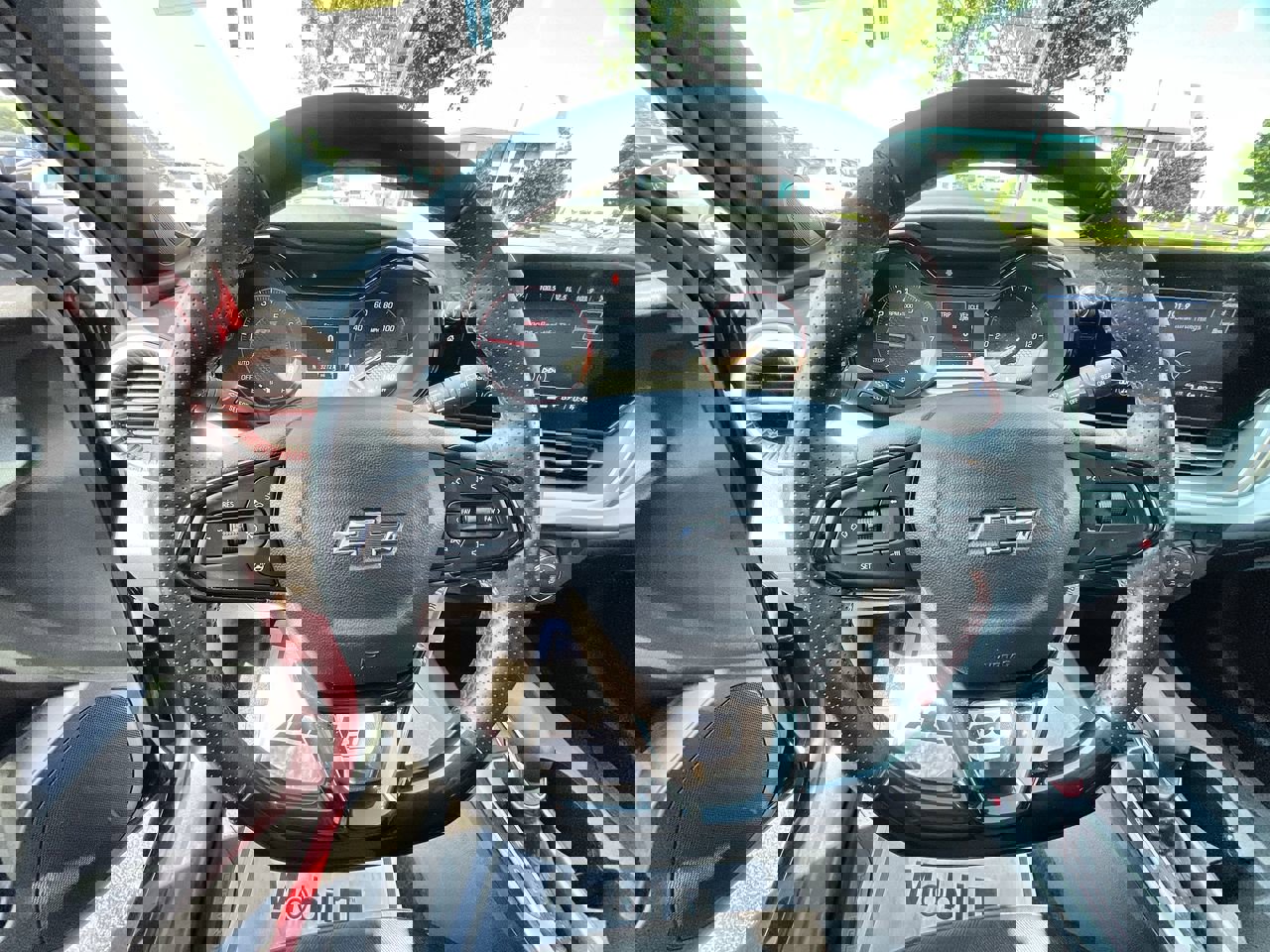 Used 2024 Chevrolet Trax RS w/ Sunroof Package image 11