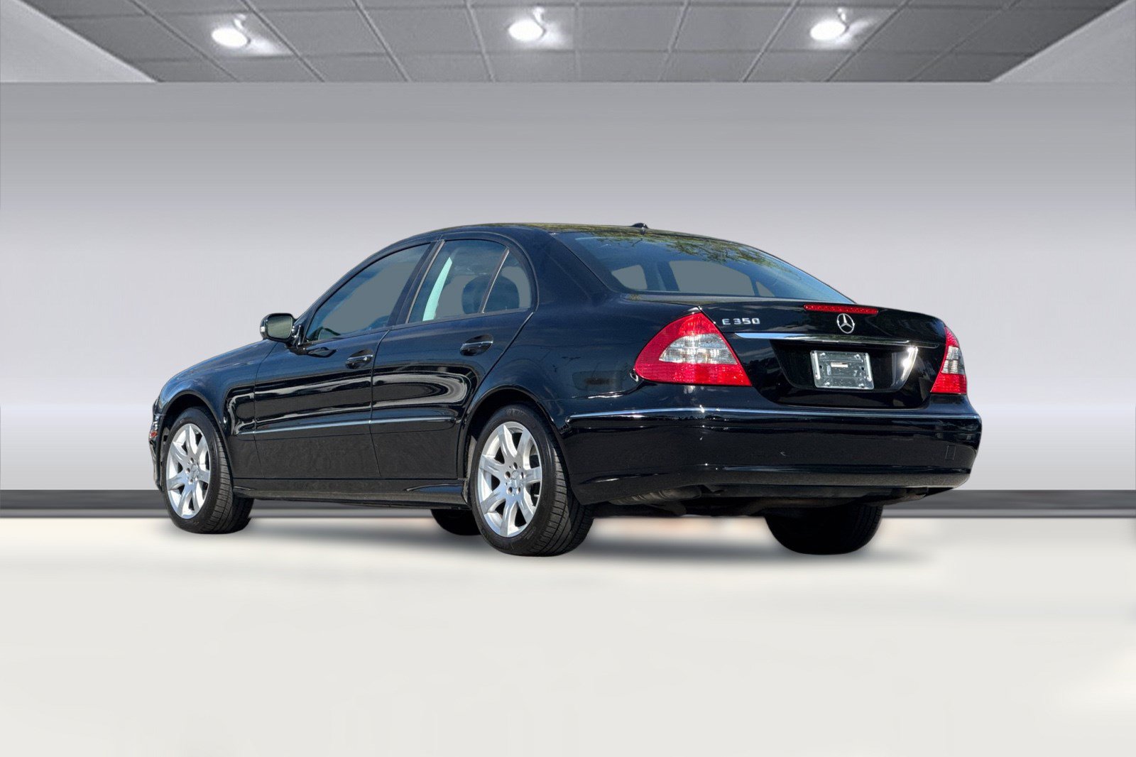 Used 2007 Mercedes-Benz E 350 Sedan image 3