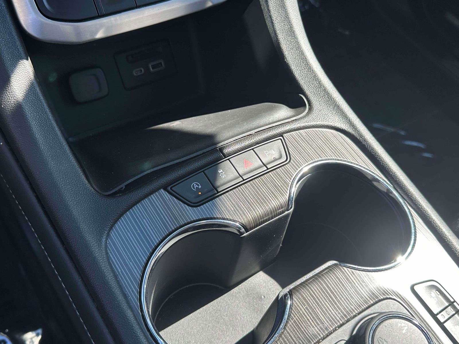 Used 2022 GMC Acadia SLT w/ Technology Package image 35