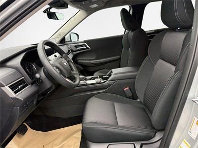 New 2026 Mitsubishi Outlander ES image 12