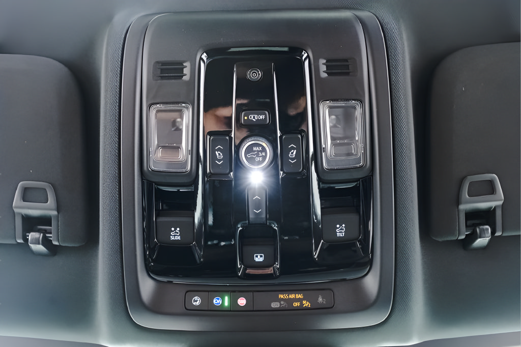 New 2026 Chevrolet Tahoe Premier w/ Sun And Tow Package AWD/4WD image 16