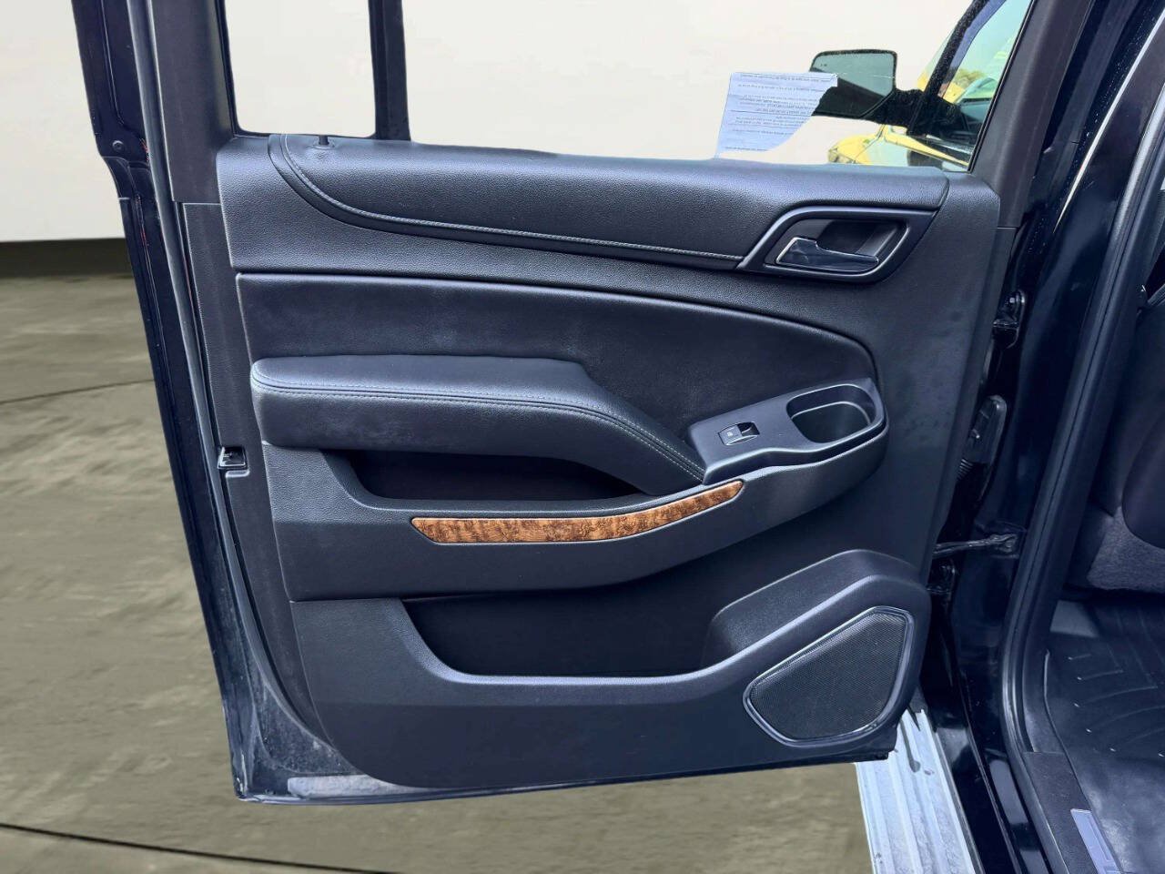 Used 2015 Chevrolet Suburban LTZ AWD/4WD image 20