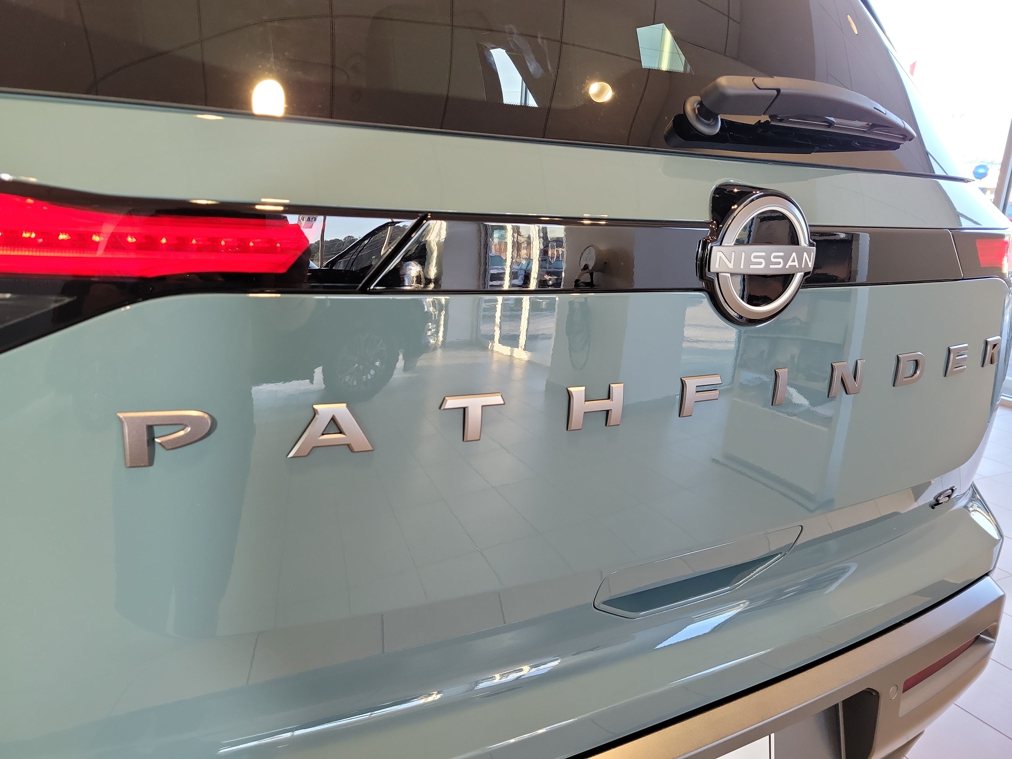 New 2026 Nissan Pathfinder SL FWD image 26