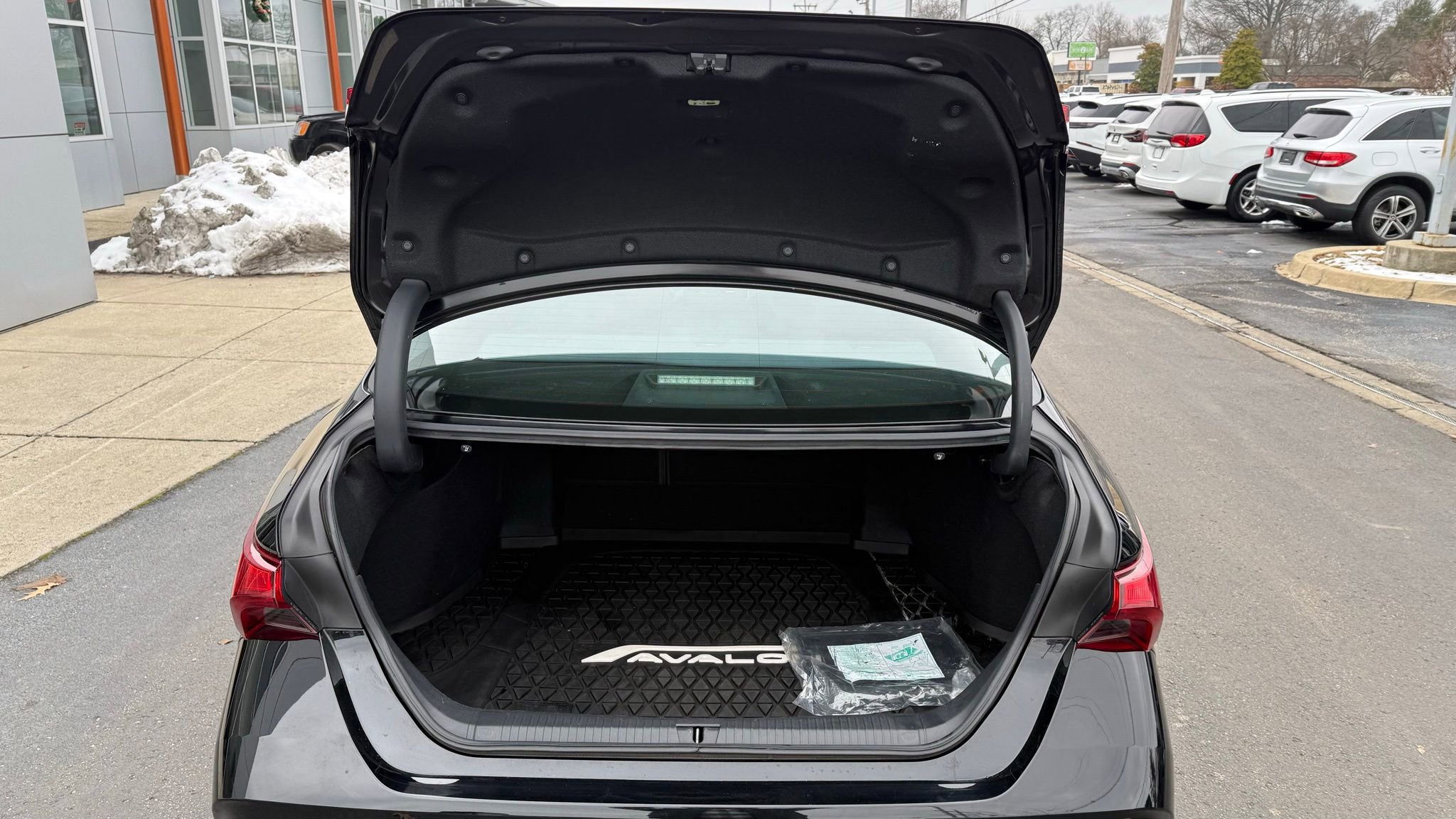 Used 2019 Toyota Avalon Touring image 22