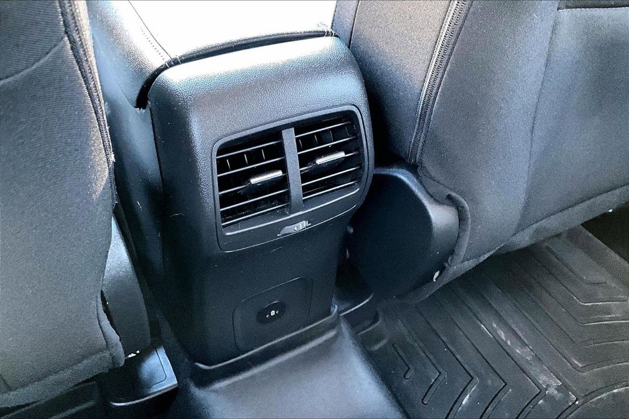 Used 2024 Ford Escape Active image 12