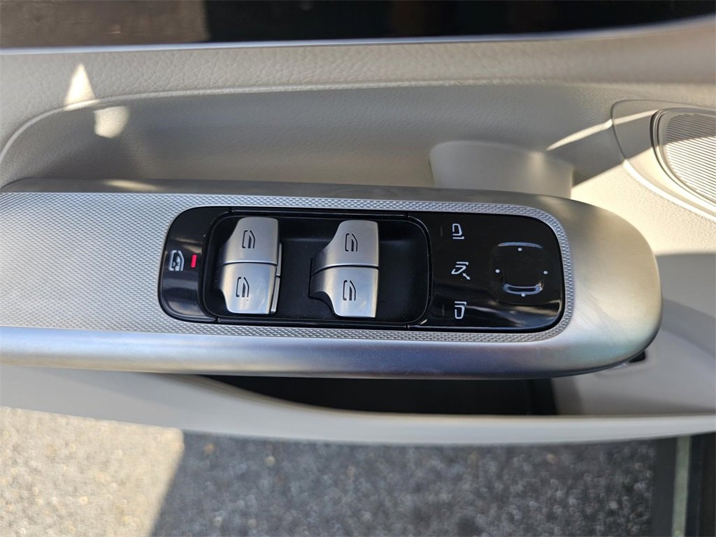 Certified 2024 Mercedes-Benz GLC 300 image 13