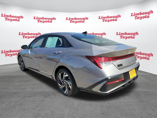 Used 2025 Hyundai Elantra SEL FWD image 26