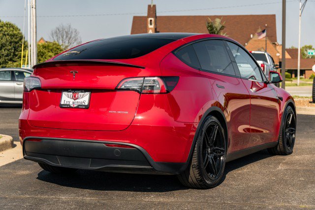 Used 2022 Tesla Model Y Performance image 8