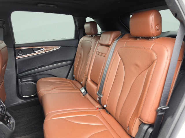 Used 2019 Lincoln Nautilus Reserve FWD image 27