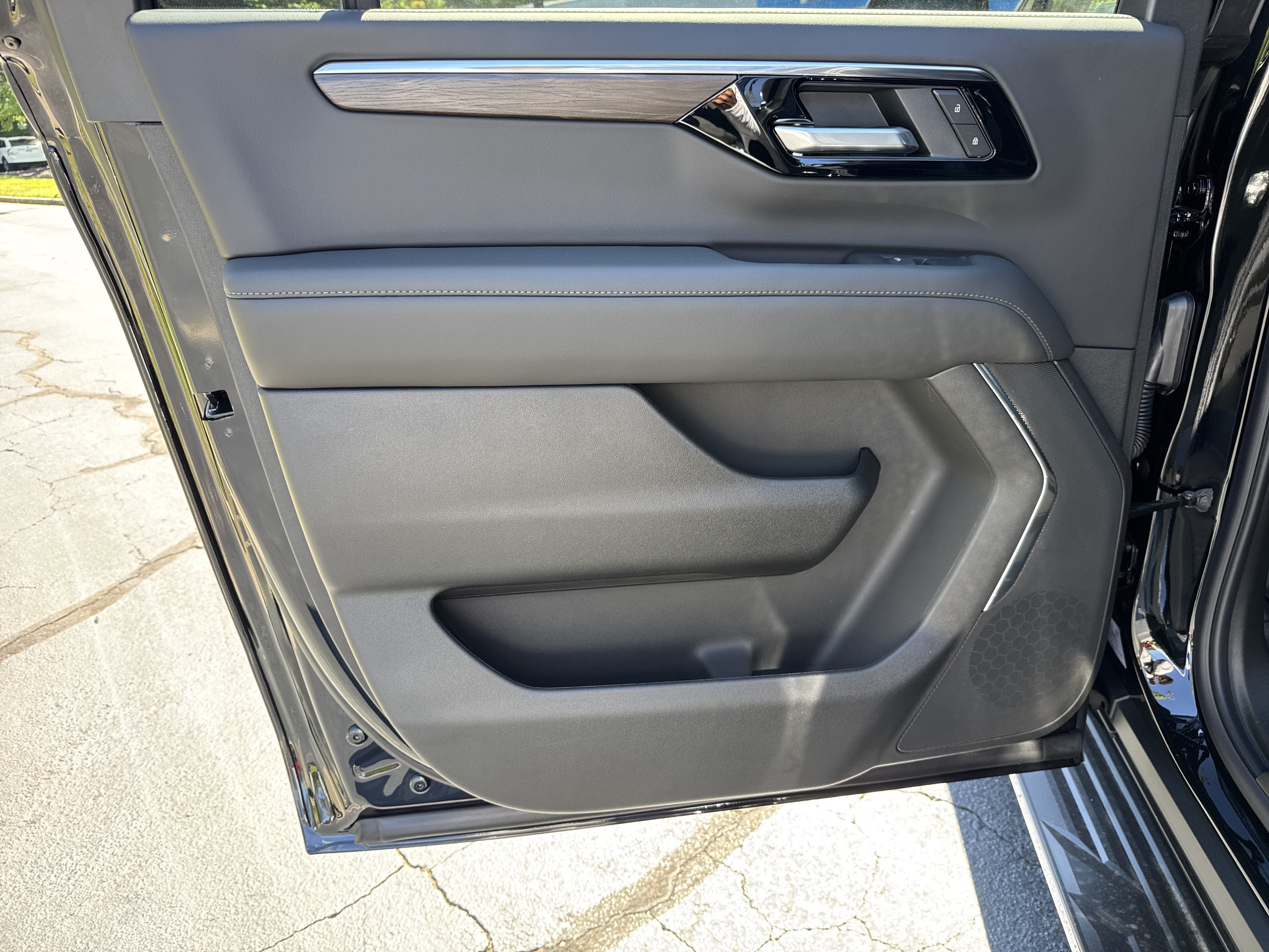 New 2026 Chevrolet Suburban LS RWD image 22