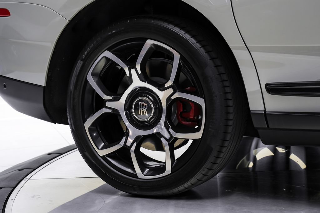 Used 2022 Rolls-Royce Cullinan Black Badge AWD/4WD image 55