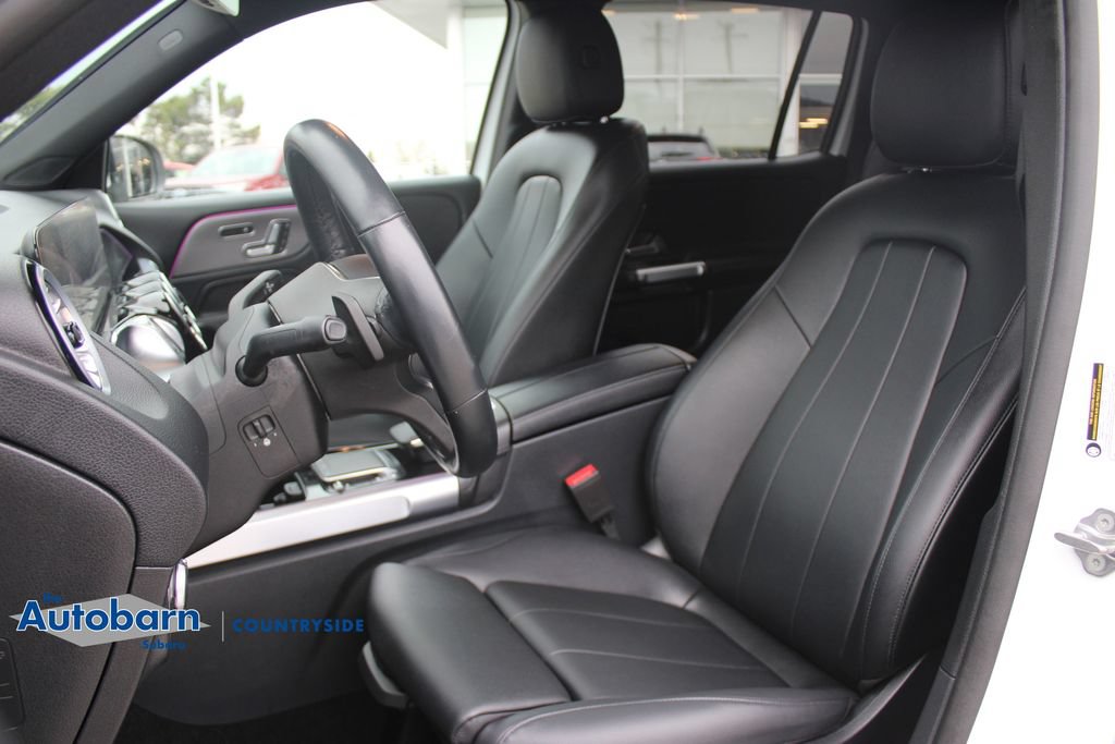 Used 2023 Mercedes-Benz GLB 250 4MATIC w/ Premium Package image 10