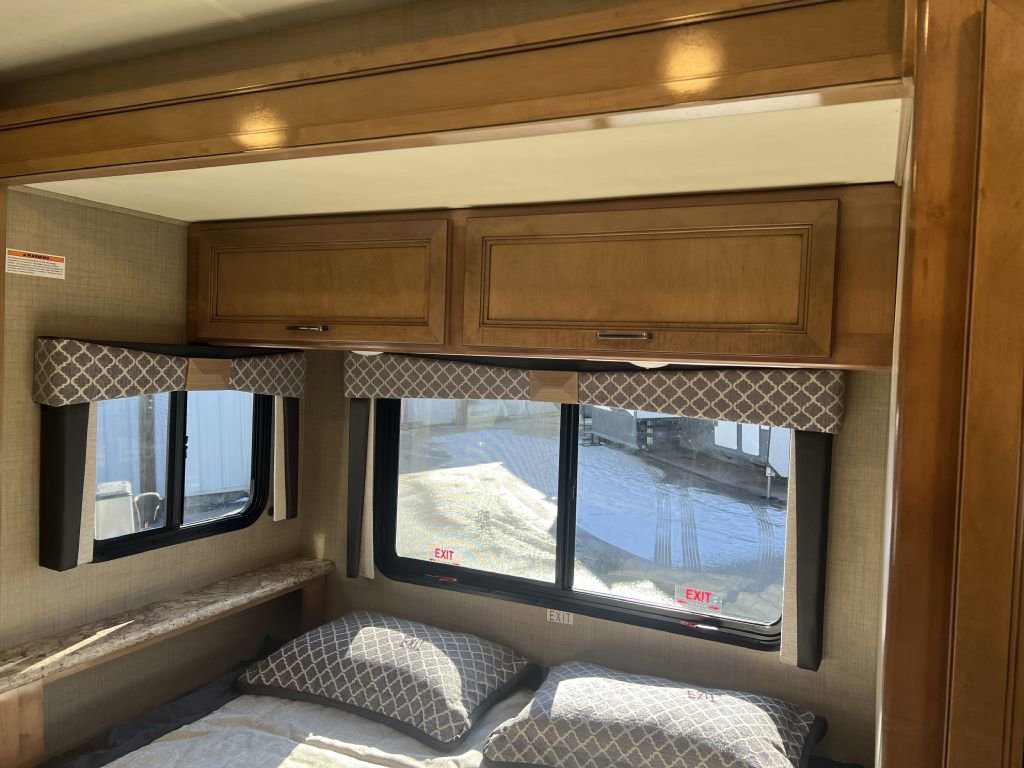 Used 2018 Mercedes-Benz Sprinter 3500 image 71