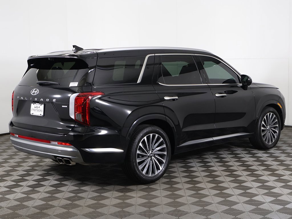 Used 2025 Hyundai Palisade Calligraphy image 16