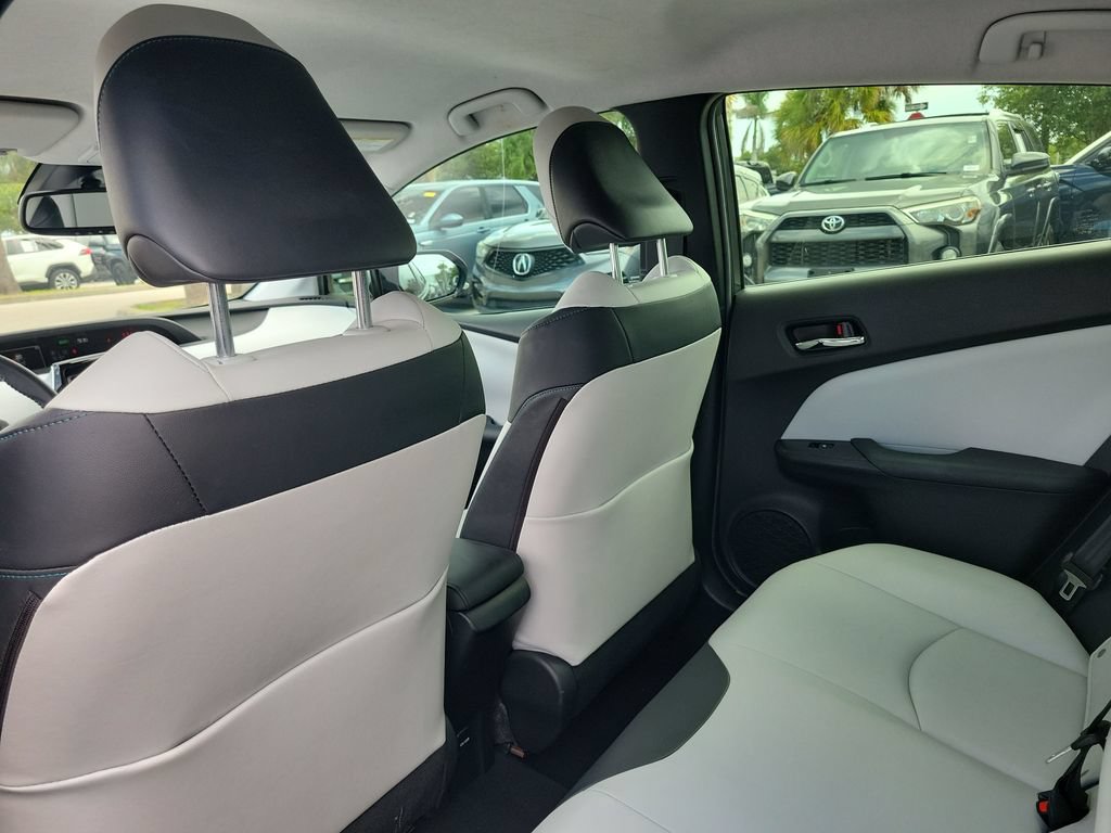 Used 2017 Toyota Prius Four FWD image 25