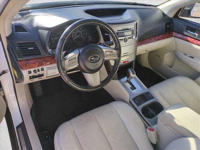 Used 2010 Subaru Outback 3.6R Limited image 9