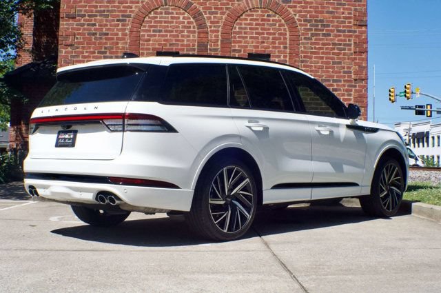 Used 2025 Lincoln Aviator Black Label w/ Jet Appearance Package AWD/4WD image 5