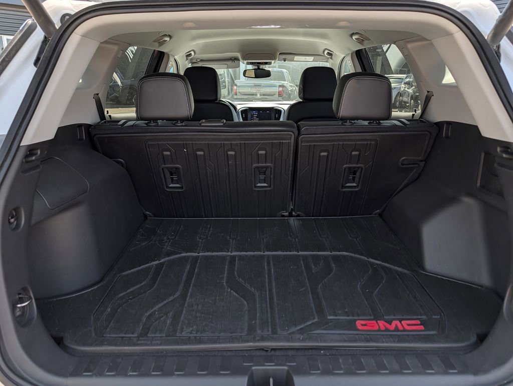 Used 2023 GMC Terrain SLT w/ Tech Package AWD/4WD image 23