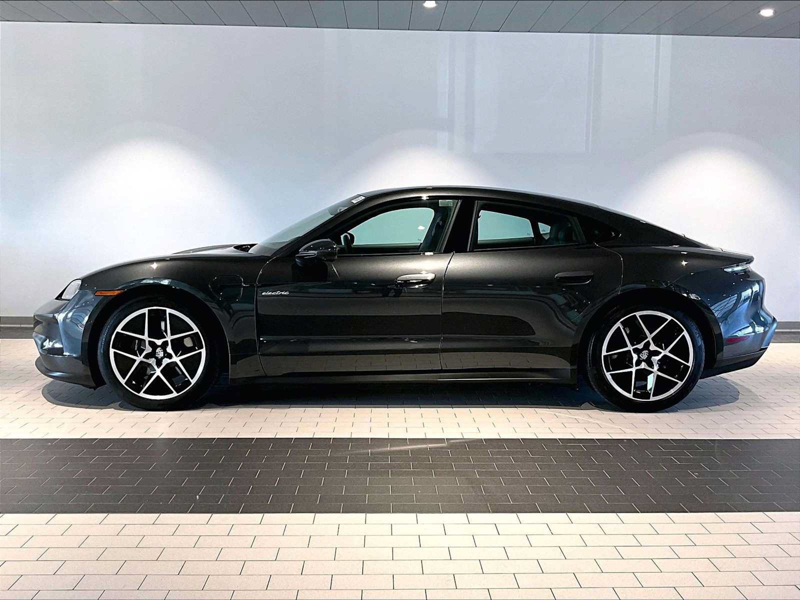 Used 2025 Porsche Taycan RWD image 2