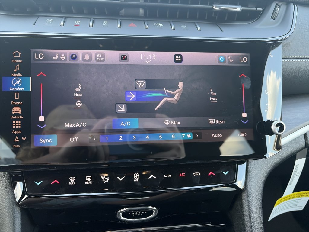 New 2026 Jeep Grand Cherokee Altitude RWD image 21